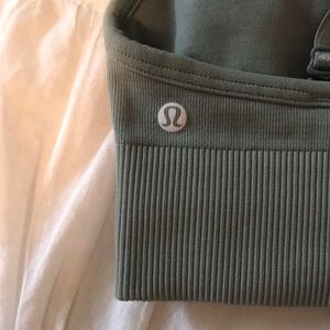 lululemon athletica Intimates & Sleepwear - Lululemon Sports Bra Size 4 lululemon athletica Intimates & Sleepwear - Lululemon Sports Bra Size 4